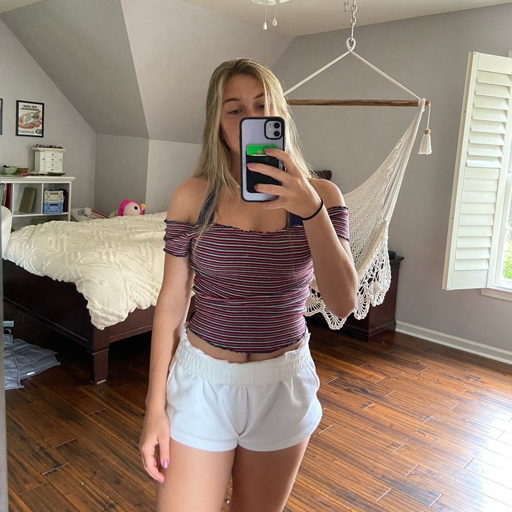 Off the Shoulder Garage Top